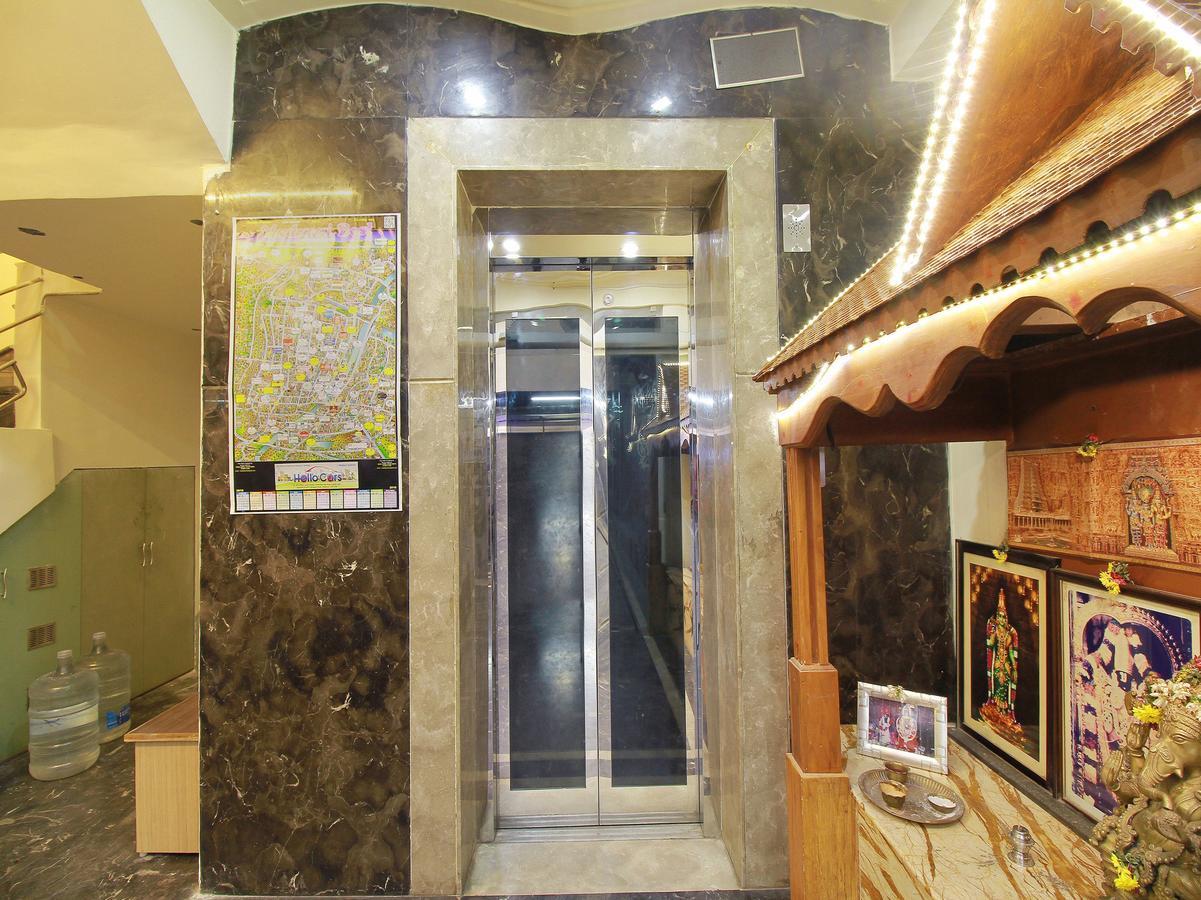 Oyo 11489 Pkn Classic Regency Madurai Exterior foto